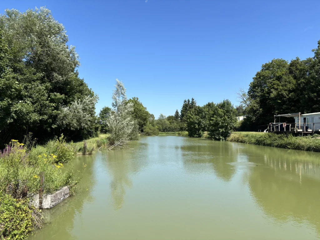 Grande vue de l'étang